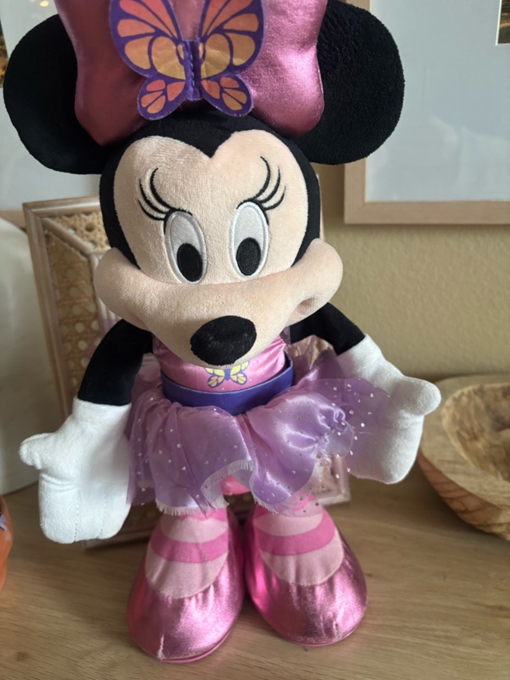 Disney Minnie Mouse sing and dance butterfly ballerina
